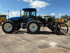 1999 New Holland TV140 Image