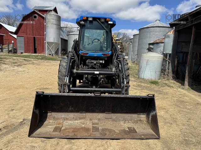 Image of New Holland TV140 equipment image 2