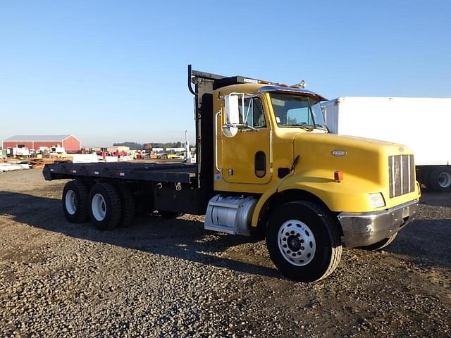 Image of Peterbilt 330 equipment image 1