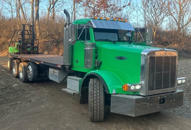 Image of Peterbilt 357 equipment image 1