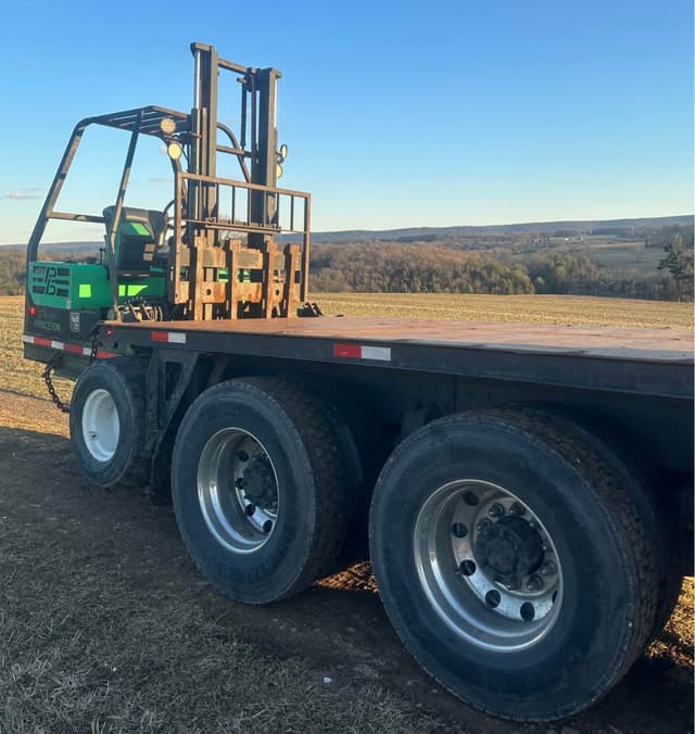 Image of Peterbilt 357 equipment image 3