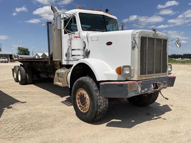 Image of Peterbilt 357 equipment image 2