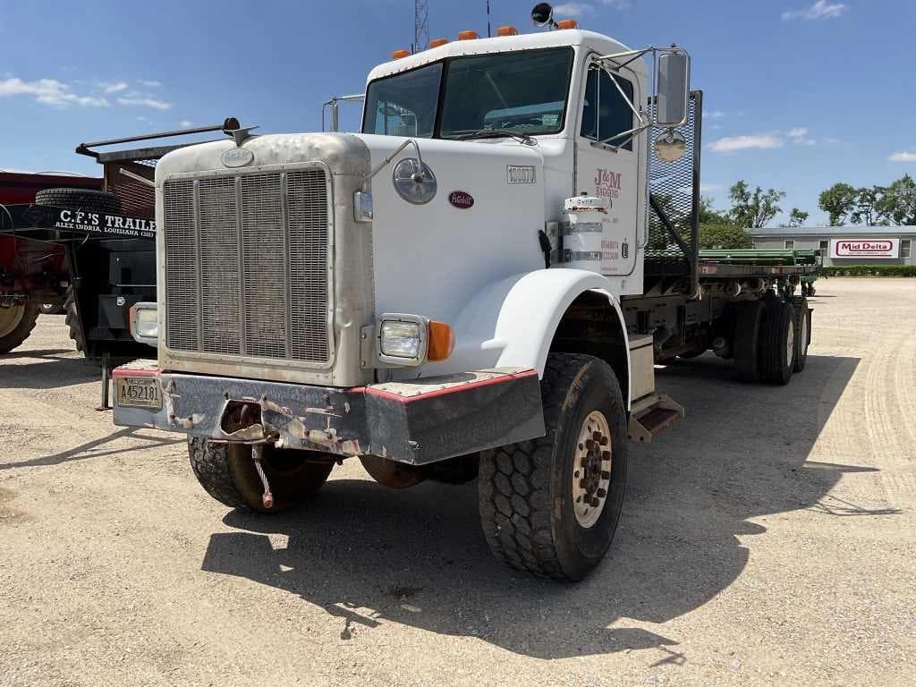 Image of Peterbilt 357 Primary image