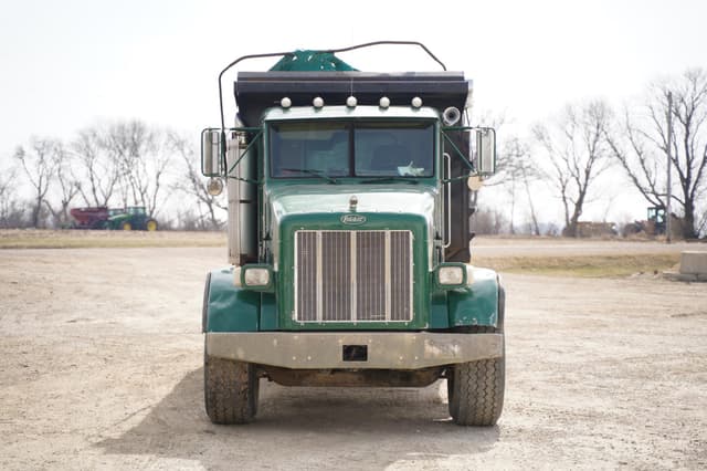 Image of Peterbilt 357 equipment image 1