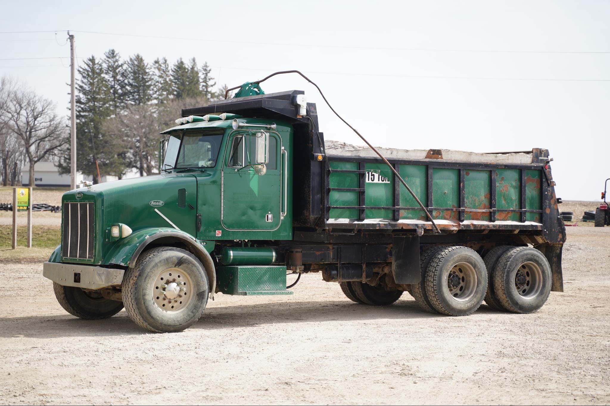 1999 Peterbilt 357 Equipment Image0