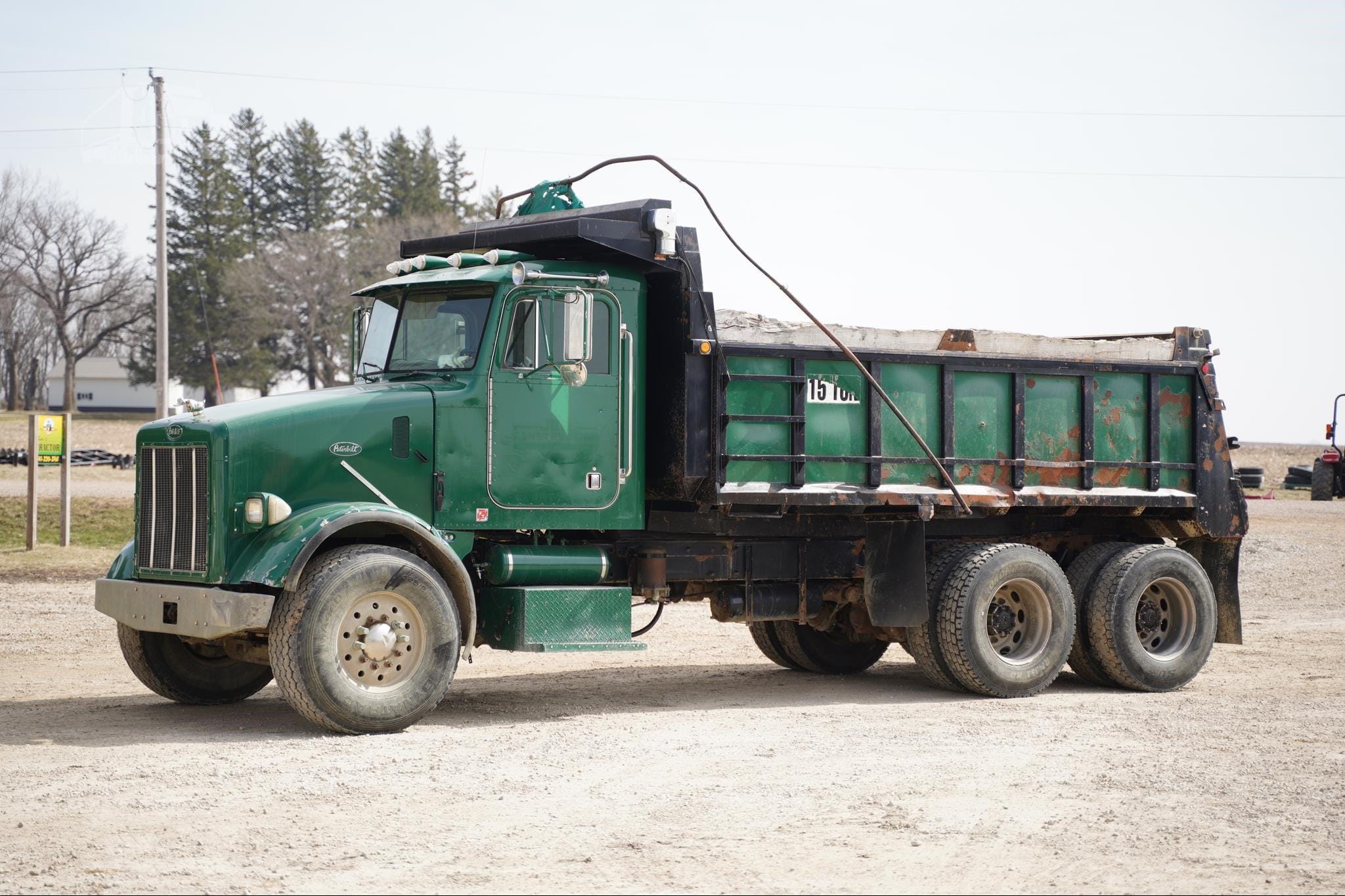1999 Peterbilt 357 Equipment Image0