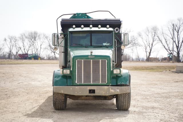 Image of Peterbilt 357 equipment image 1