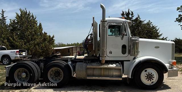 Image of Peterbilt 357 equipment image 3