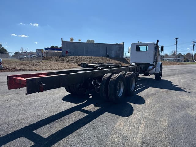 Image of Peterbilt 357 equipment image 2