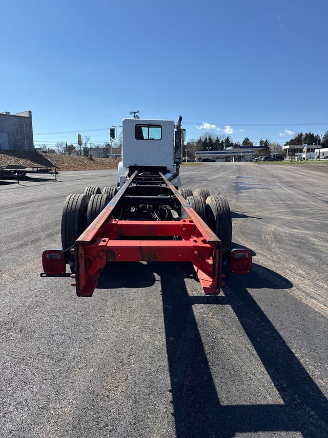 Image of Peterbilt 357 equipment image 1