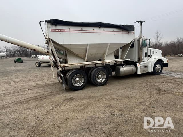 Image of Peterbilt 377 equipment image 4