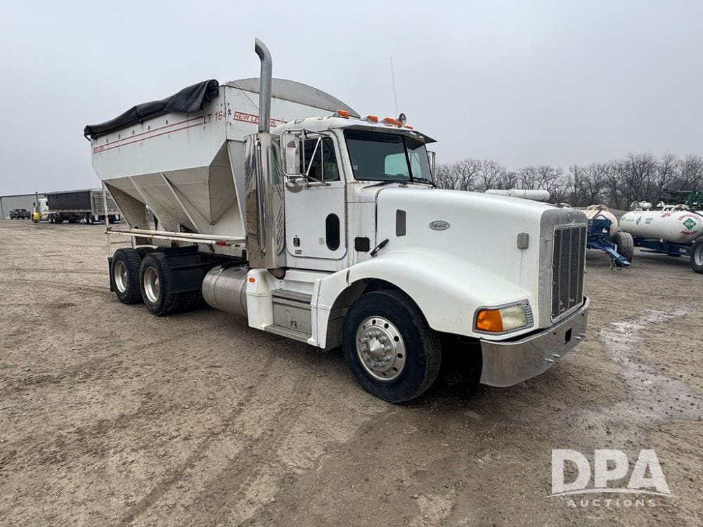 1999 Peterbilt 377 Equipment Image0