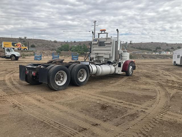 Image of Peterbilt 377 equipment image 2