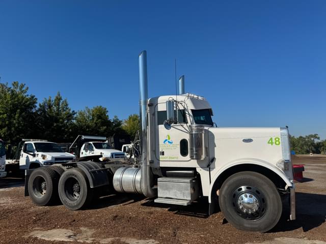 Image of Peterbilt 378 equipment image 3