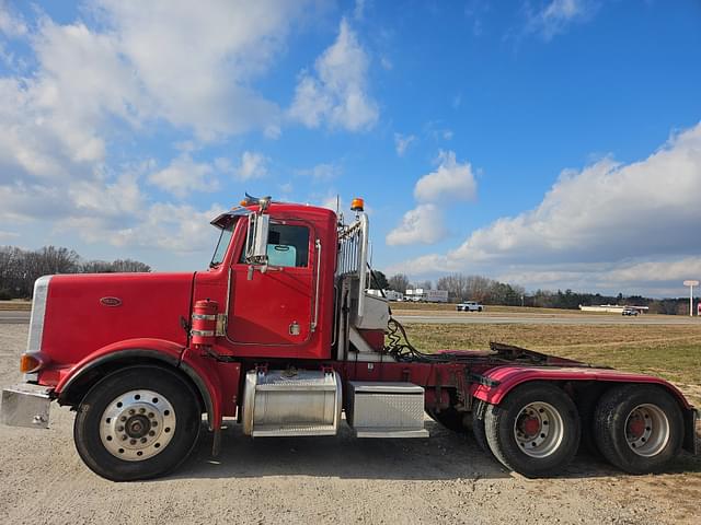 Image of Peterbilt 378 equipment image 3