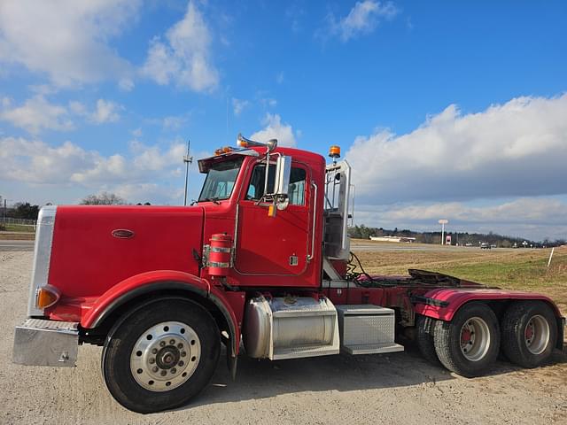 Image of Peterbilt 378 equipment image 2