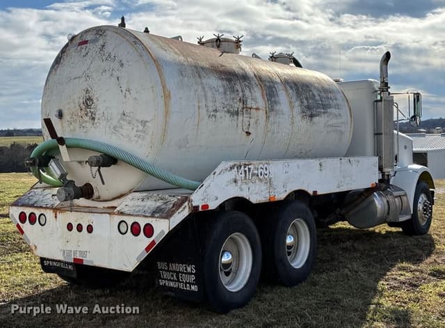 Image of Peterbilt 378 equipment image 4