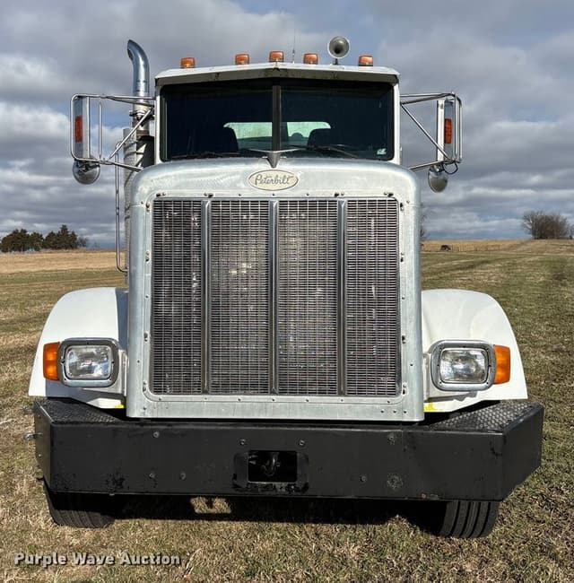 Image of Peterbilt 378 equipment image 1