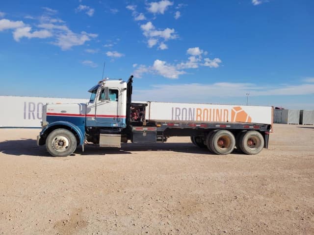 Image of Peterbilt 378 equipment image 1