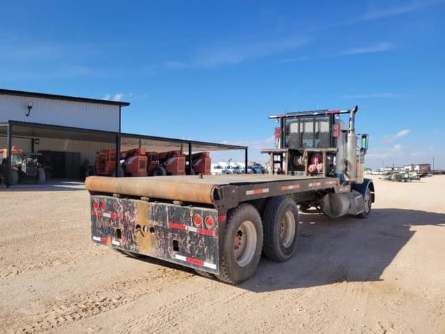 Image of Peterbilt 378 equipment image 4