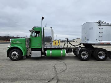 Main image Peterbilt 379