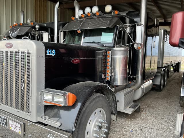 Image of Peterbilt 379 equipment image 2