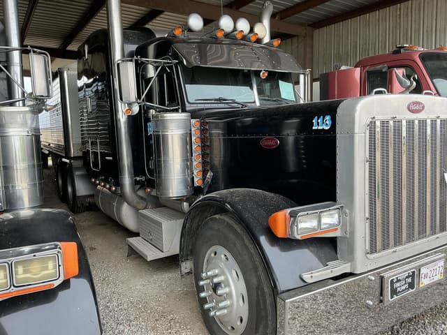 Image of Peterbilt 379 equipment image 1