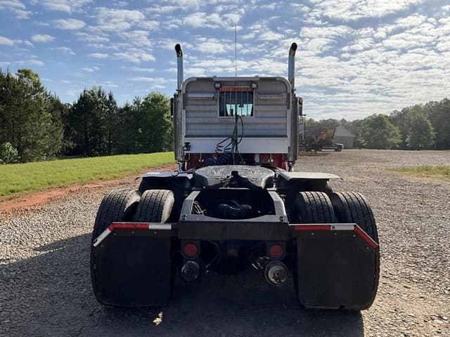 Image of Peterbilt 379 equipment image 3