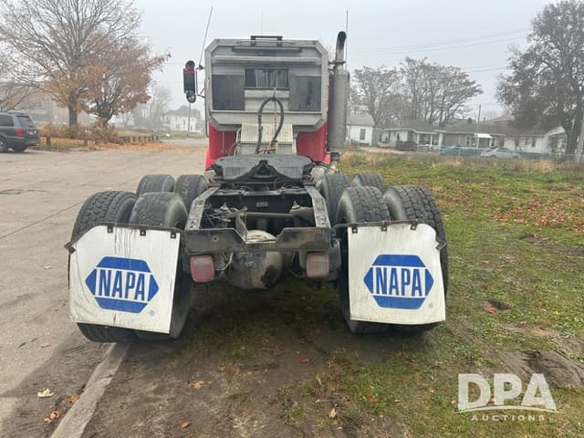 Image of Peterbilt 379 equipment image 4