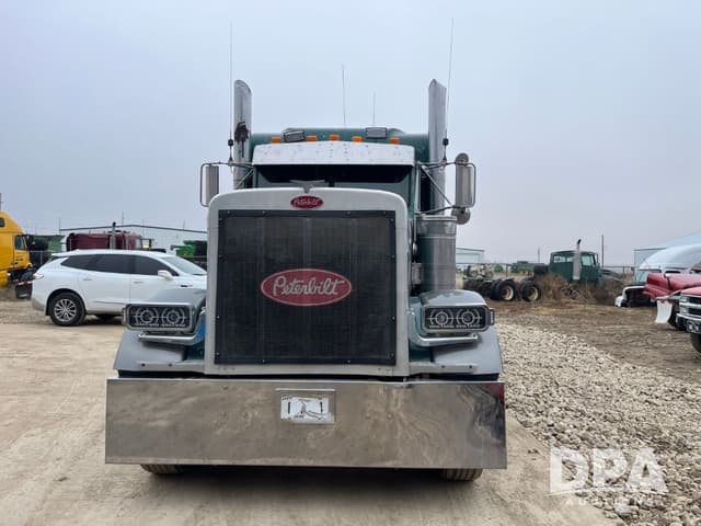 Image of Peterbilt 379 equipment image 2