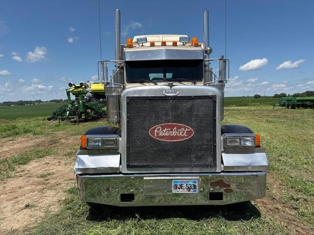 Image of Peterbilt 379 equipment image 2