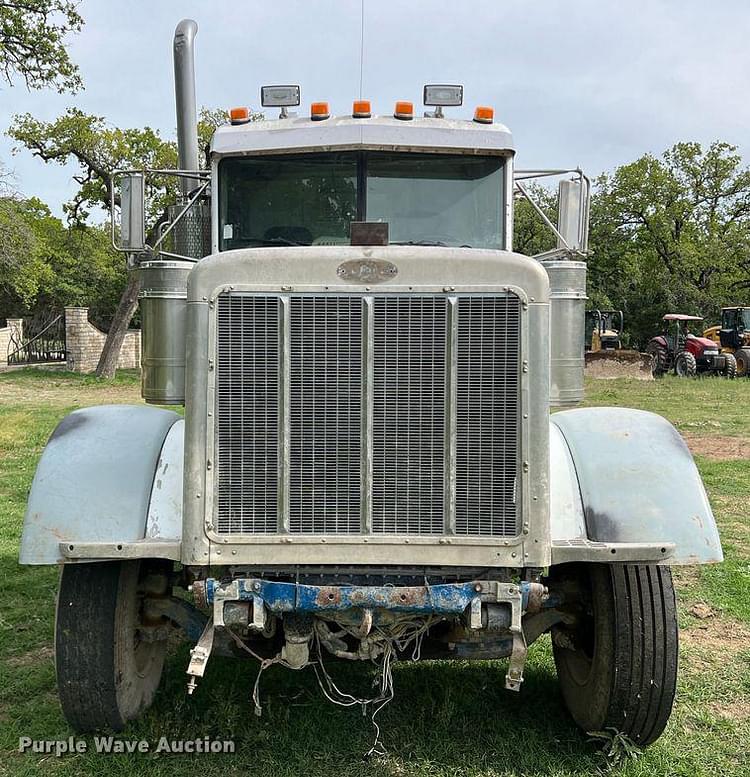 Main image Peterbilt 379 1