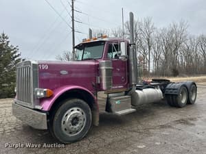 1999 Peterbilt 379 Image