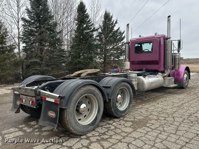 Image of Peterbilt 379 equipment image 4