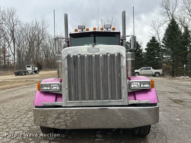 Image of Peterbilt 379 equipment image 1