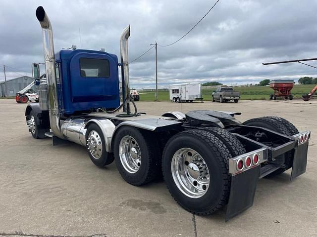 Image of Peterbilt 379 equipment image 3