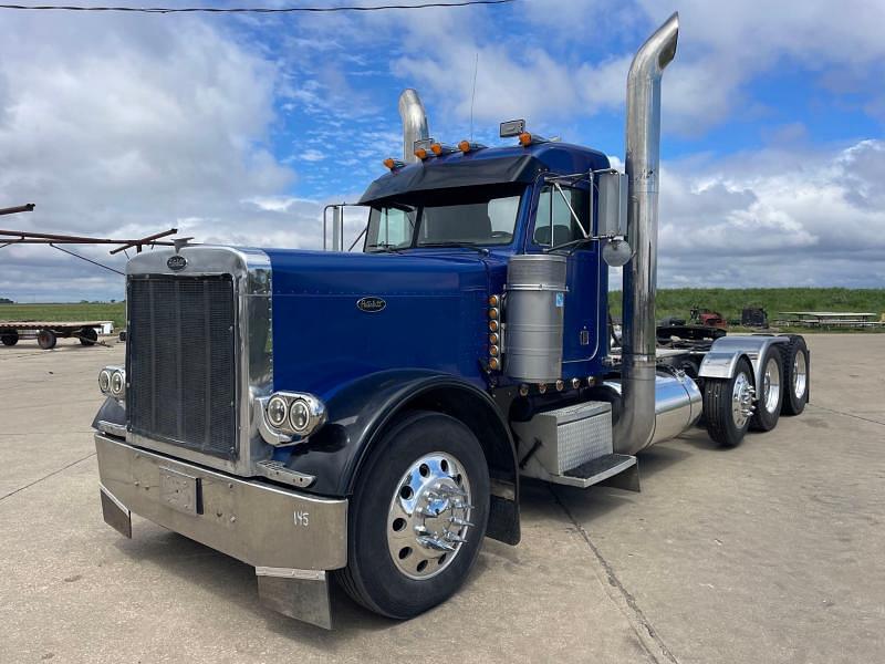 Image of Peterbilt 379 Primary image