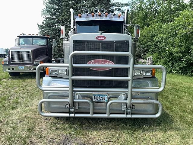 Image of Peterbilt 379 equipment image 1