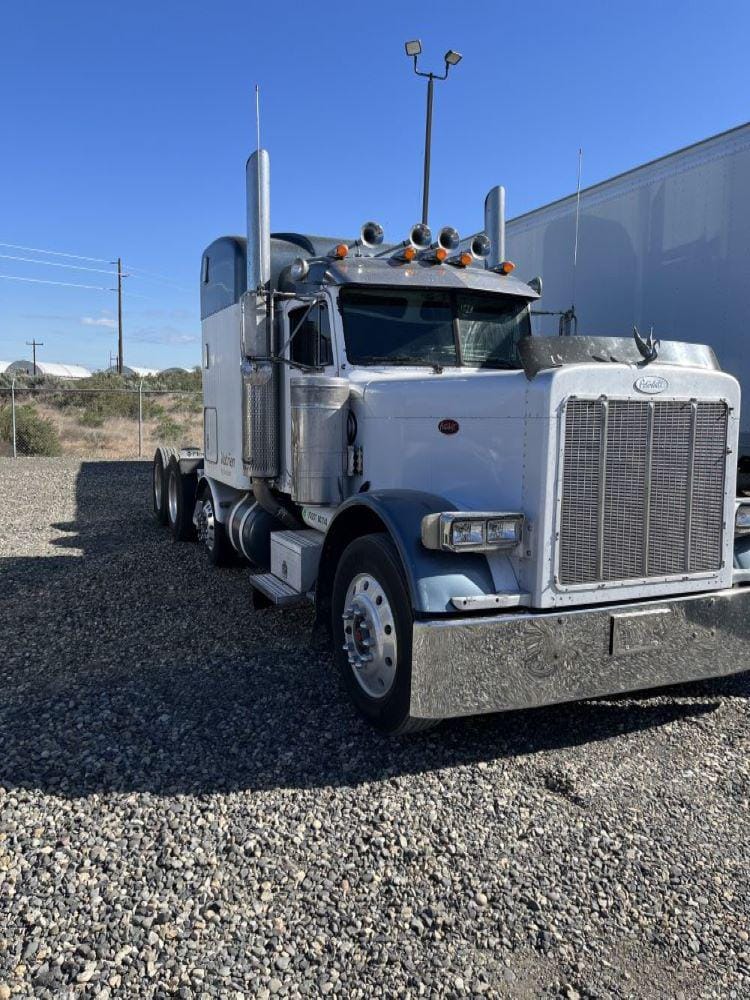 Main image Peterbilt 379