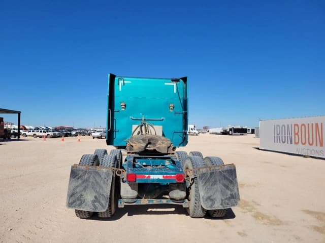 Image of Peterbilt 379 equipment image 3