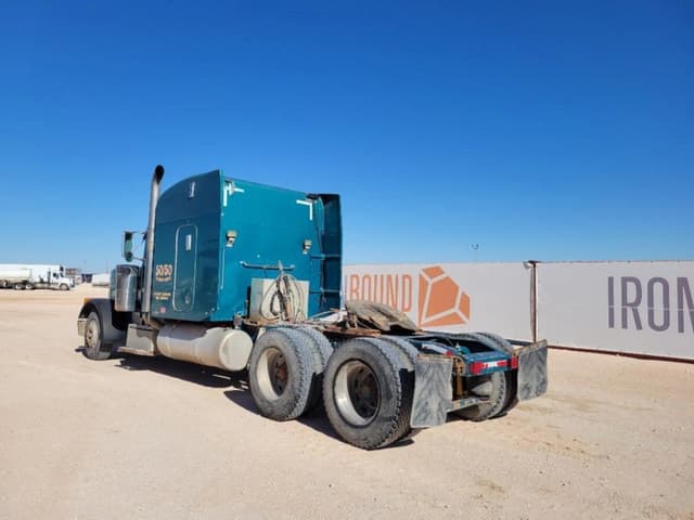 Image of Peterbilt 379 equipment image 2