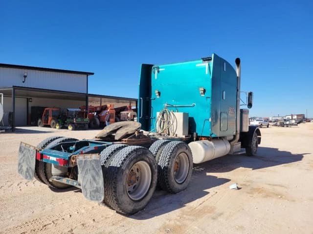 Image of Peterbilt 379 equipment image 4