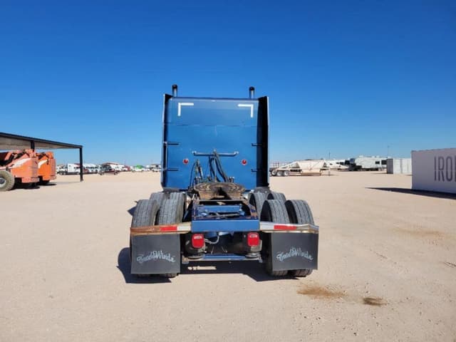 Image of Peterbilt 379 equipment image 3