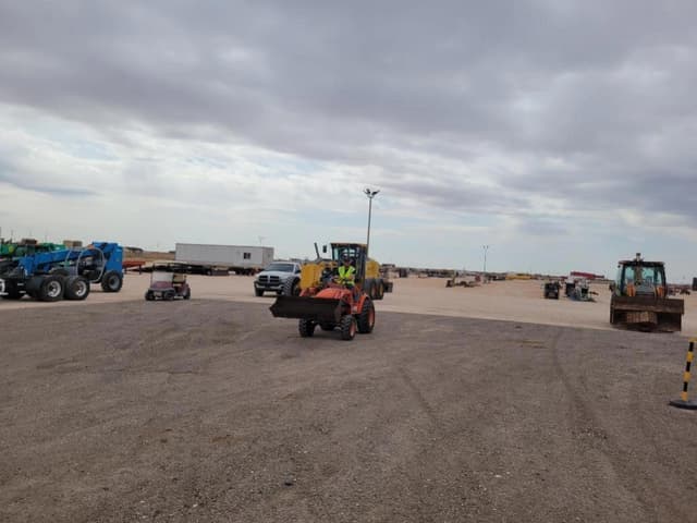 Image of Peterbilt 379 equipment image 2