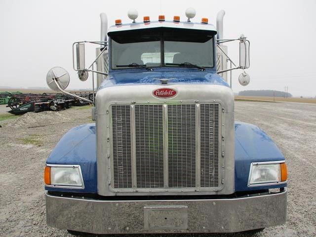 Image of Peterbilt 385 equipment image 3