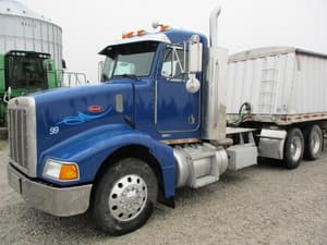 1999 Peterbilt 385 Image