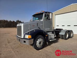 1999 Peterbilt 385 Image