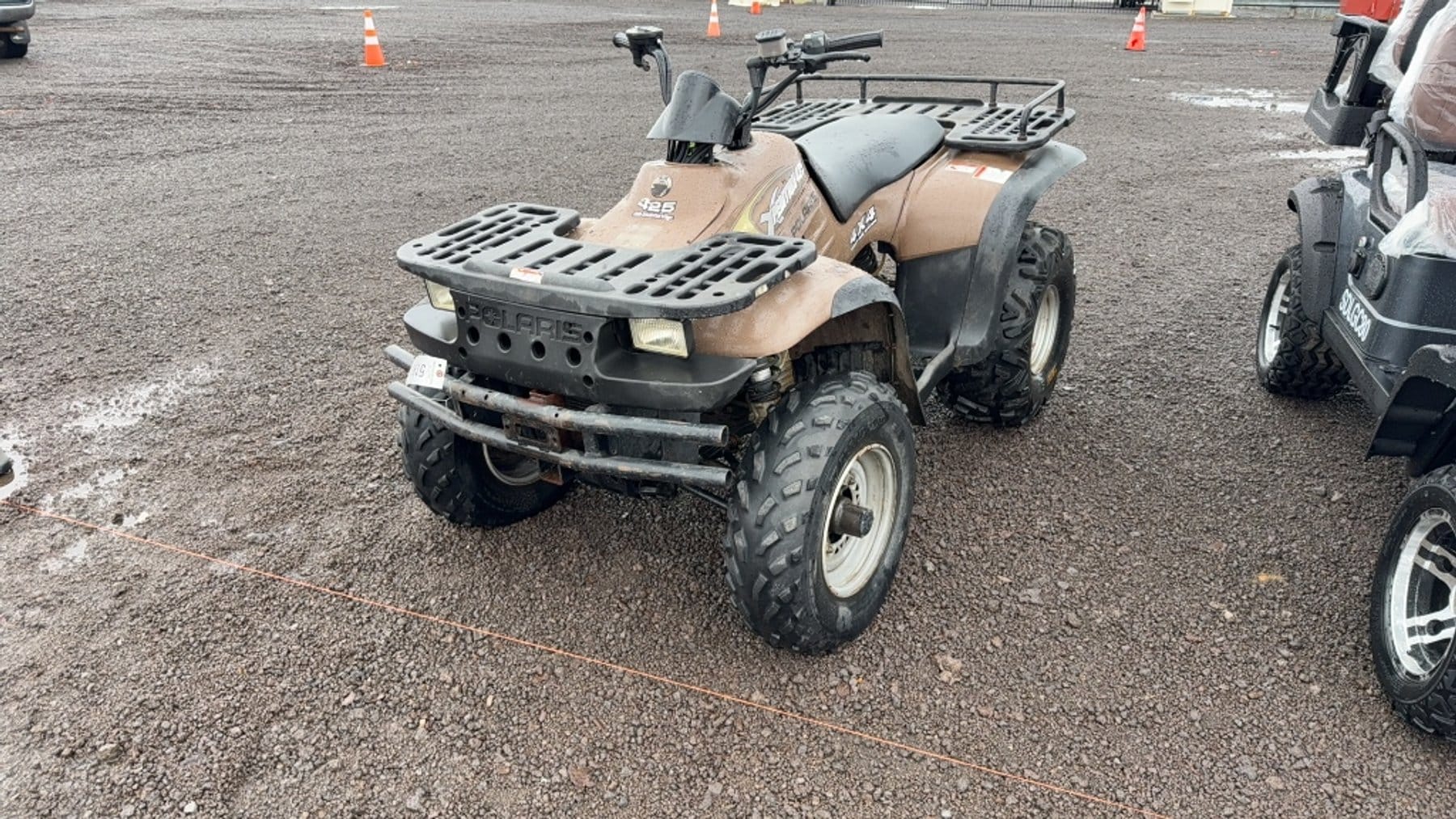 1999 Polaris Xpedition 425 Equipment Image0