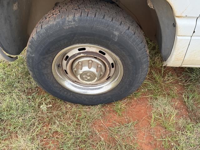 Image of Dodge Ram 2500 equipment image 3