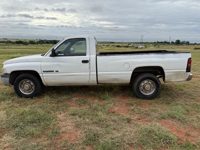 Image of Dodge Ram 2500 equipment image 1